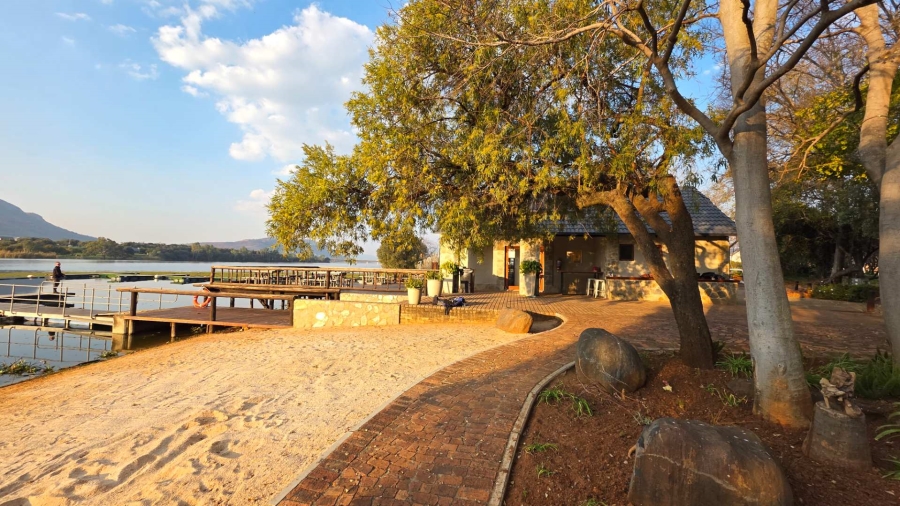 2 Bedroom Property for Sale in The Coves North West